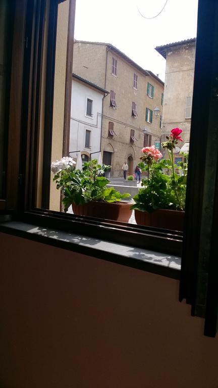 Appartamento Per Vacanza La Fontanella Orvieto Luaran gambar